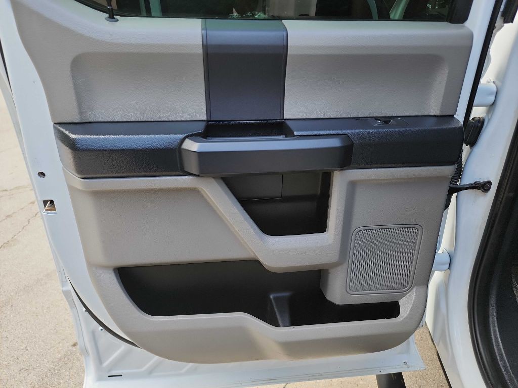 2022 Ford F-350 Image 29