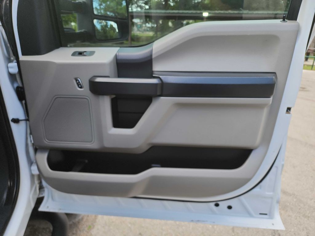 2022 Ford F-350 Image 31