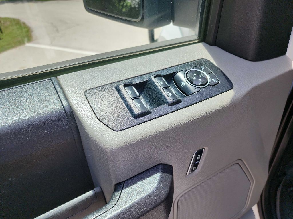 2017 Ford F-150 Image 16