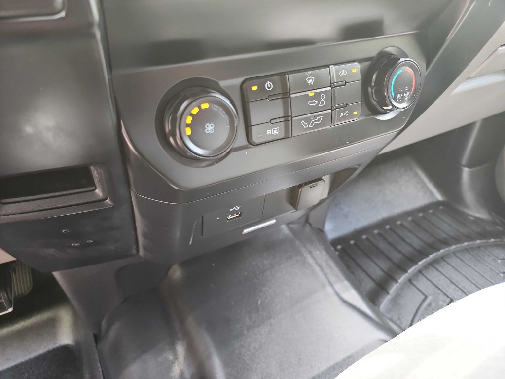 2017 Ford F-150 Image 25