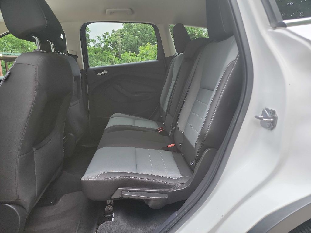 2016 Ford Escape Image 25