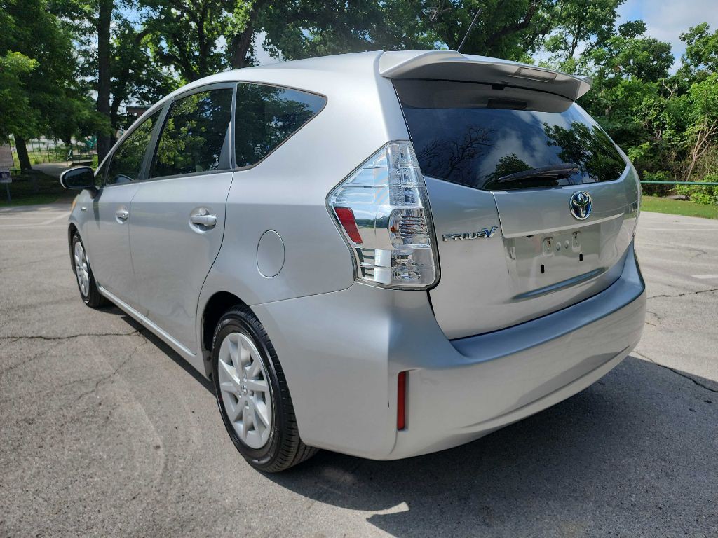 2012 Toyota Prius Image 5
