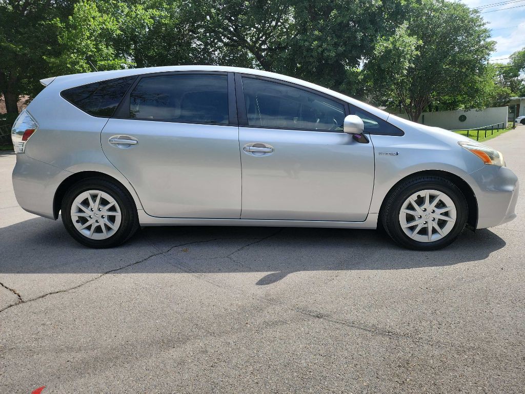 2012 Toyota Prius Image 9