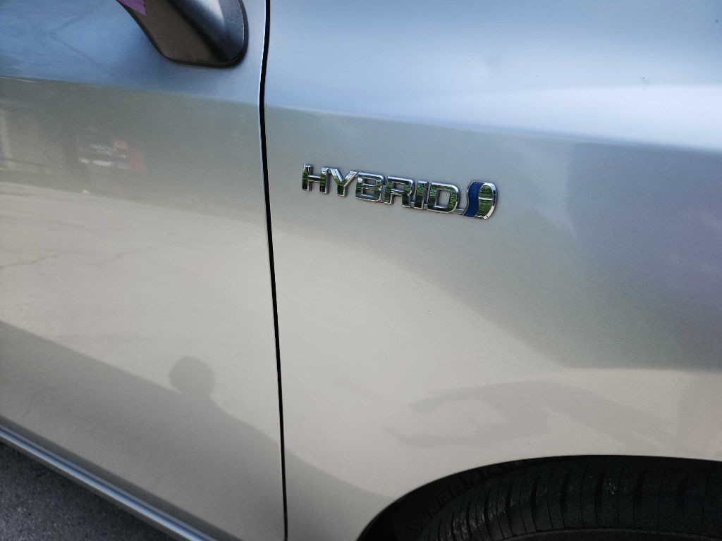 2012 Toyota Prius Image 11