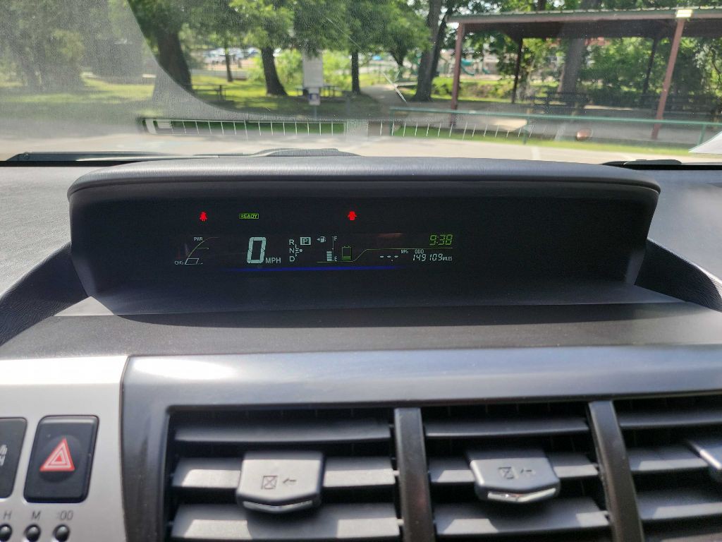 2012 Toyota Prius Image 16