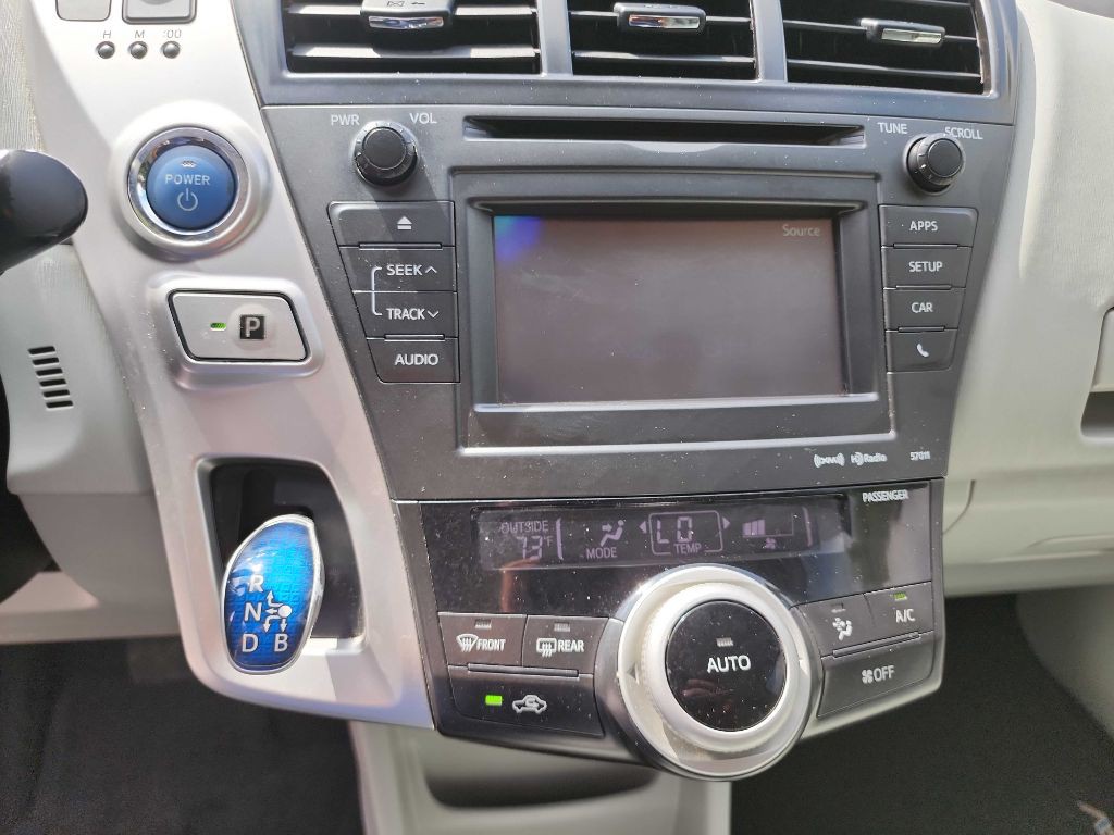 2012 Toyota Prius Image 17