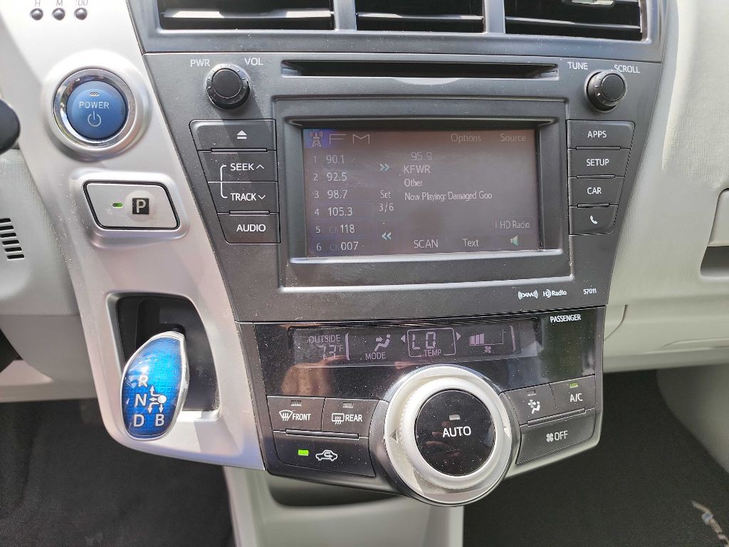 2012 Toyota Prius Image 19