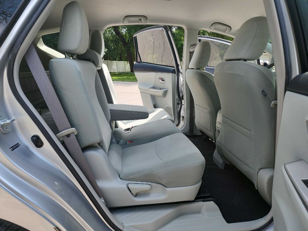 2012 Toyota Prius Image 27
