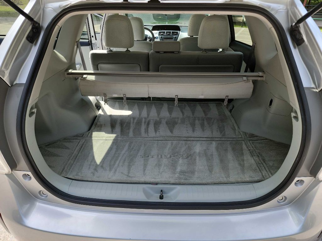 2012 Toyota Prius Image 28