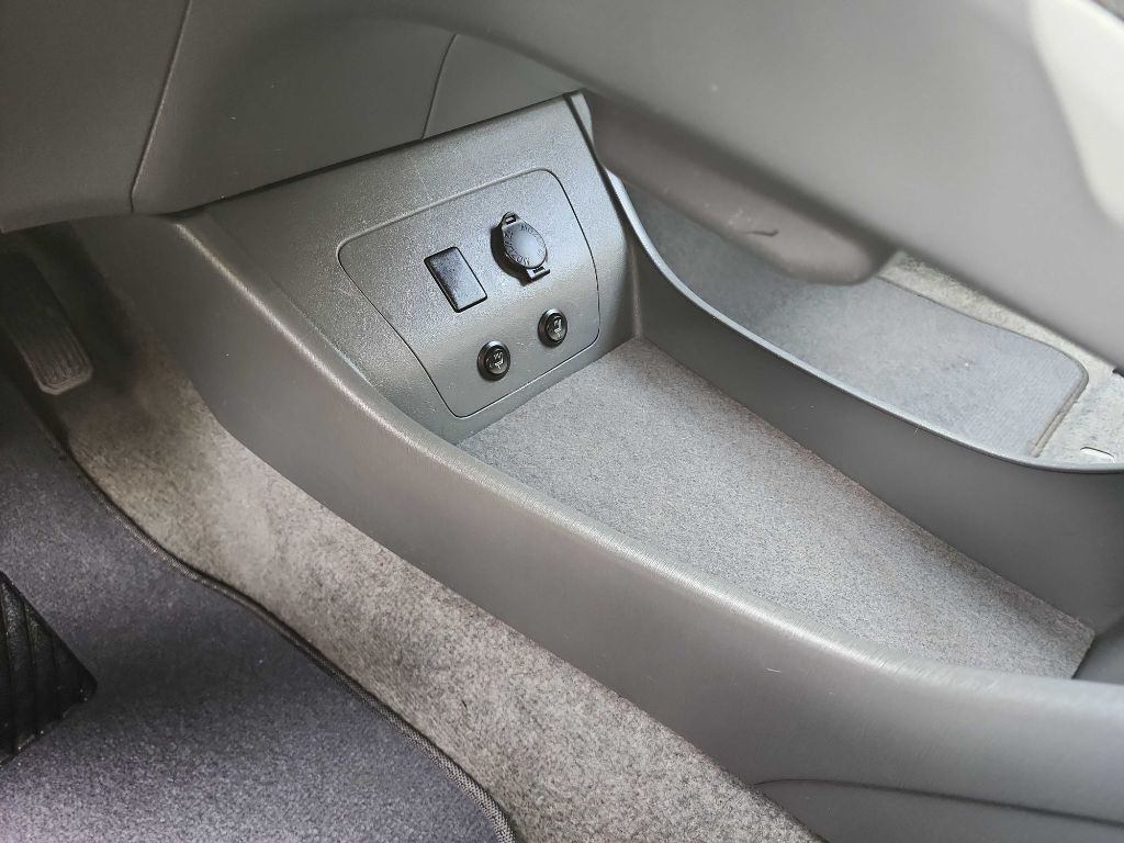 2010 Toyota Prius Image 19