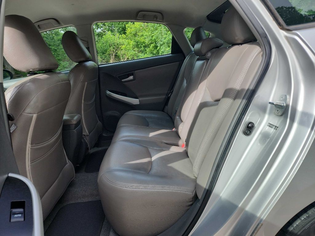 2010 Toyota Prius Image 21