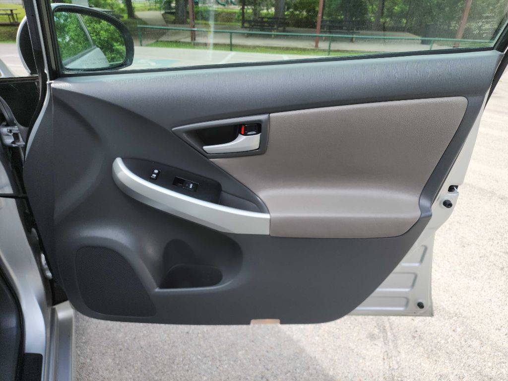 2010 Toyota Prius Image 26