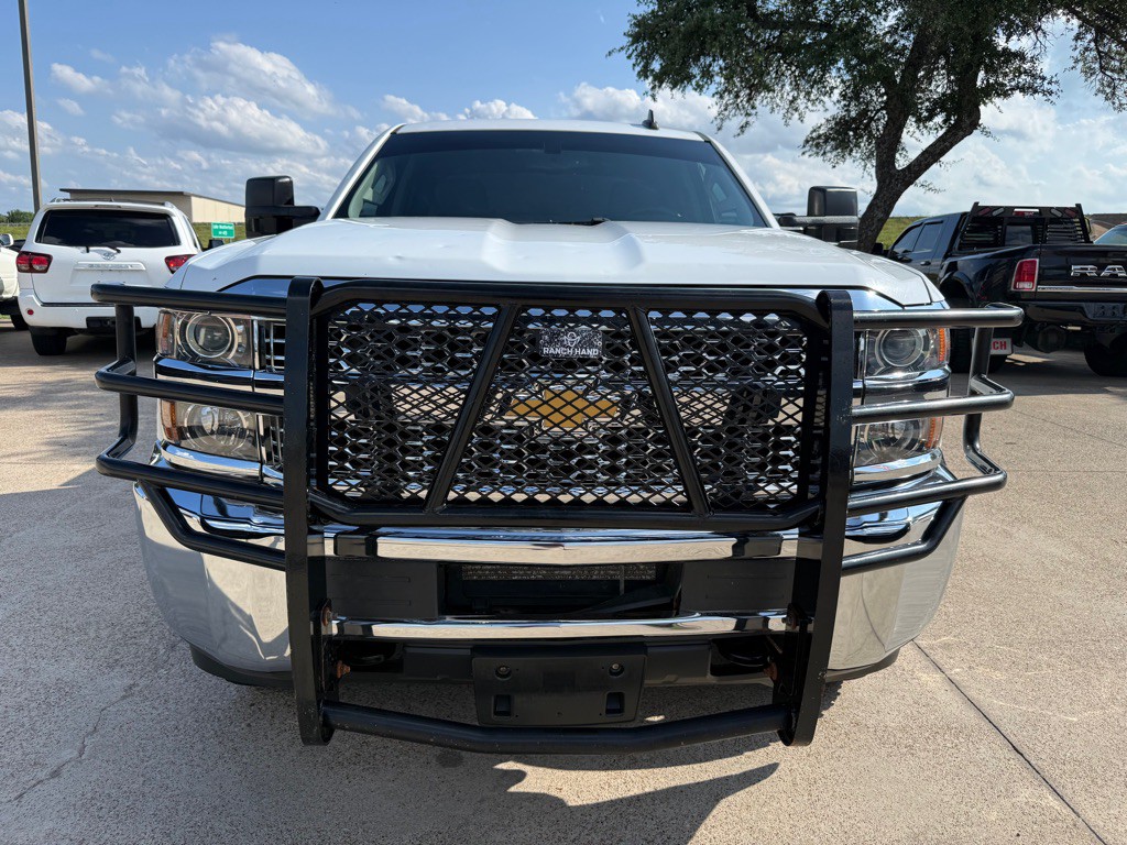 2019 Chevrolet Silverado 1500 Image 2
