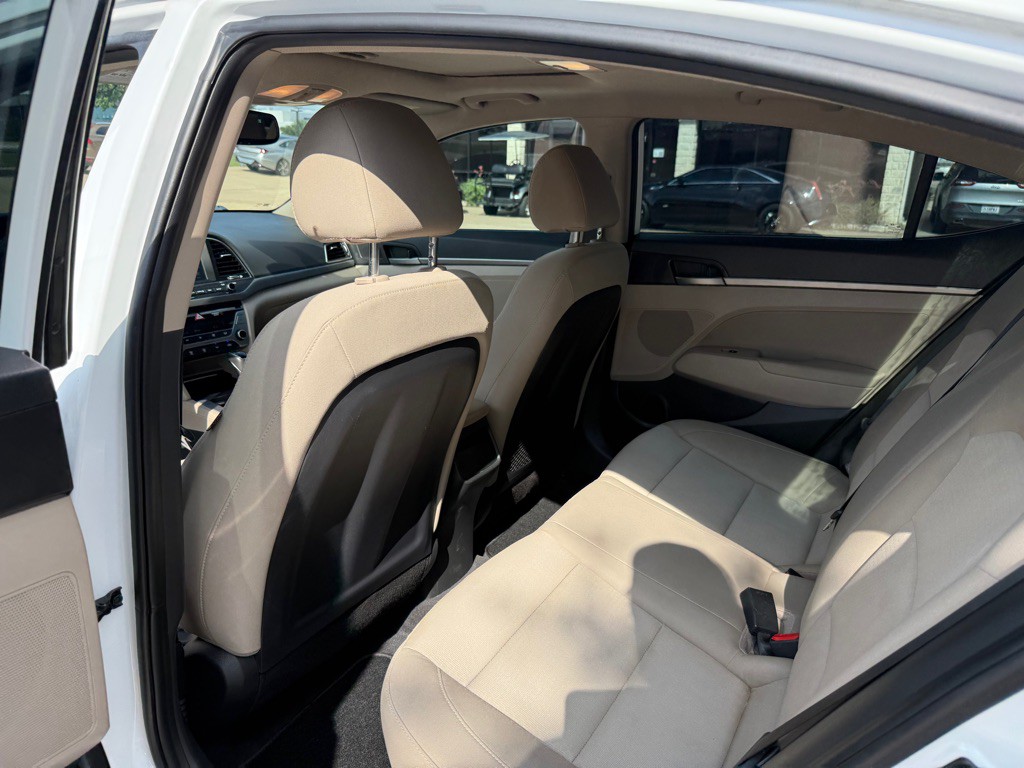 2018 Hyundai Elantra Image 14