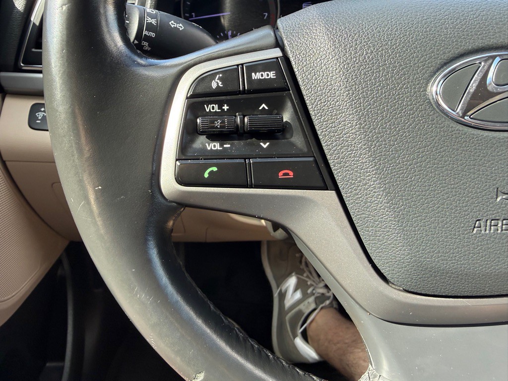 2018 Hyundai Elantra Image 25