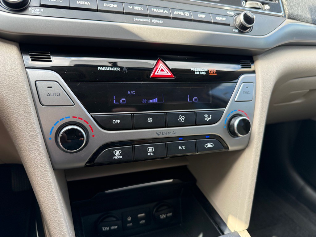 2018 Hyundai Elantra Image 31