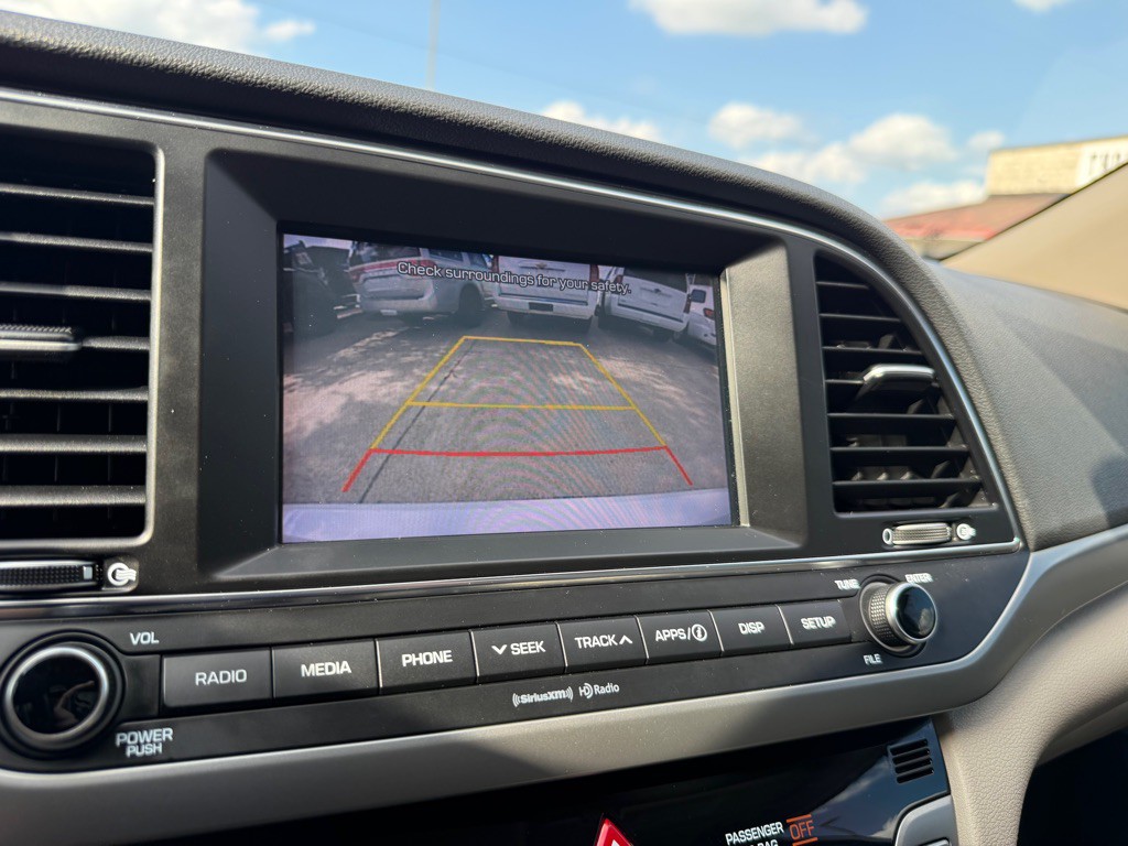 2018 Hyundai Elantra Image 33