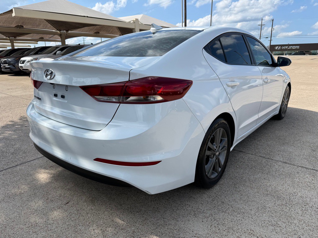 2018 Hyundai Elantra Image 44