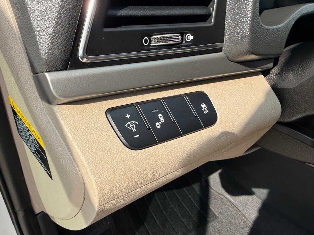 2018 Hyundai Elantra Image 55