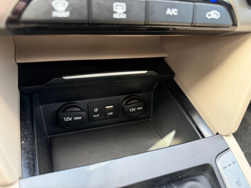 2018 Hyundai Elantra Image 65