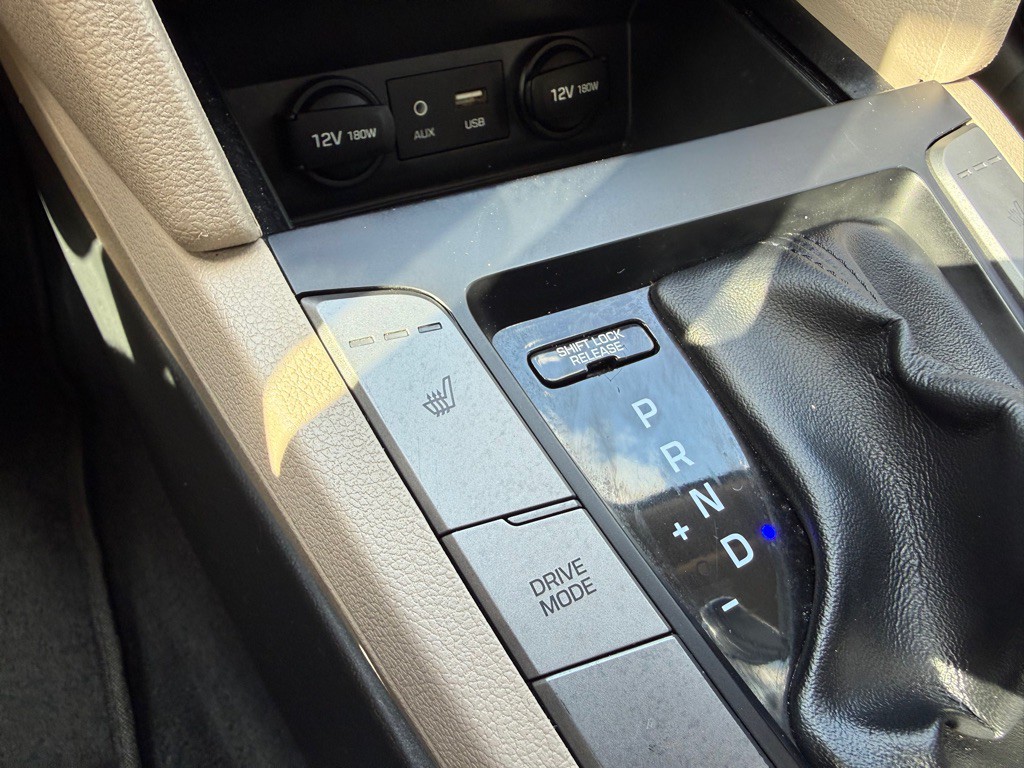 2018 Hyundai Elantra Image 66