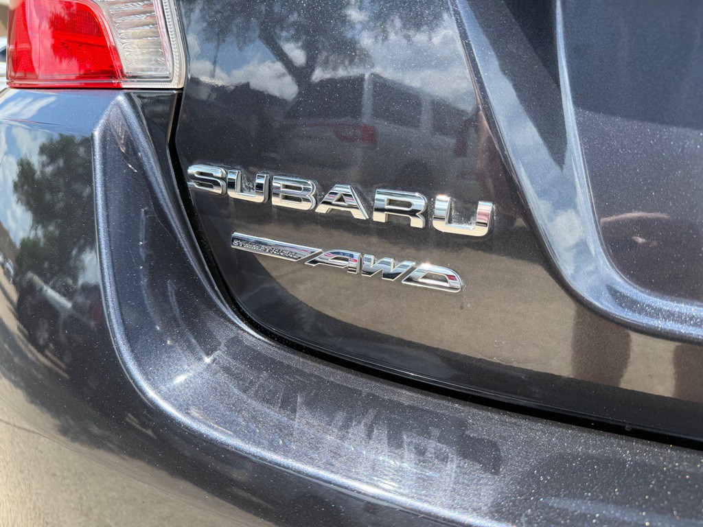 2015 Subaru WRX Image 9