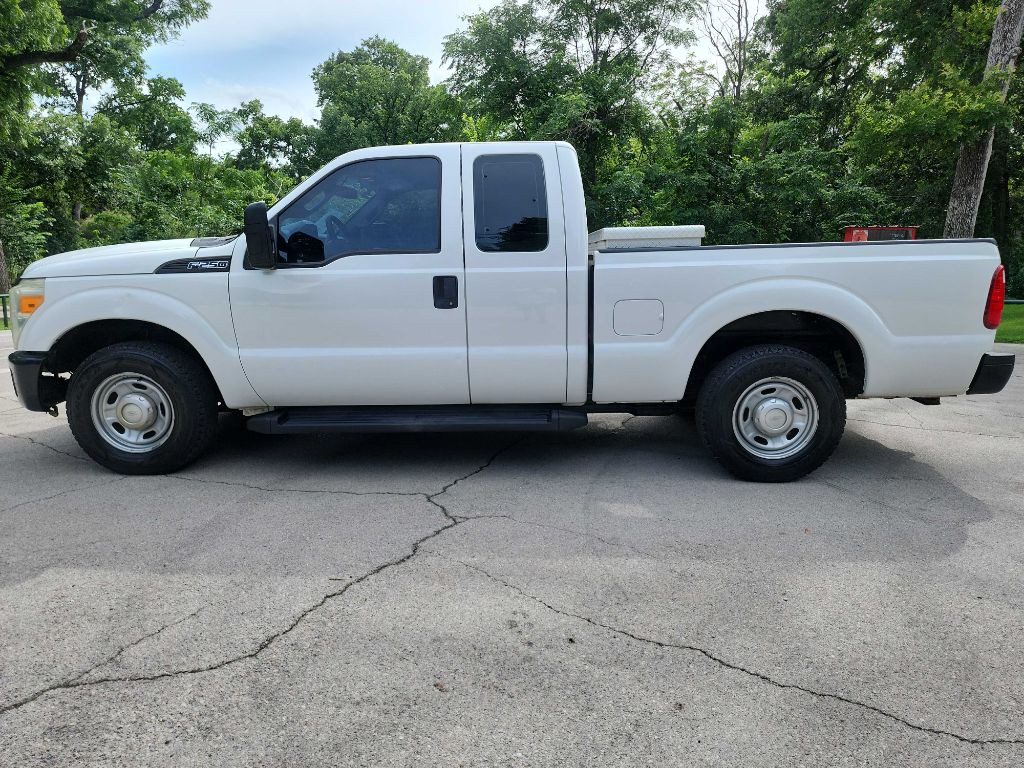 2015 Ford F-250 Image 4