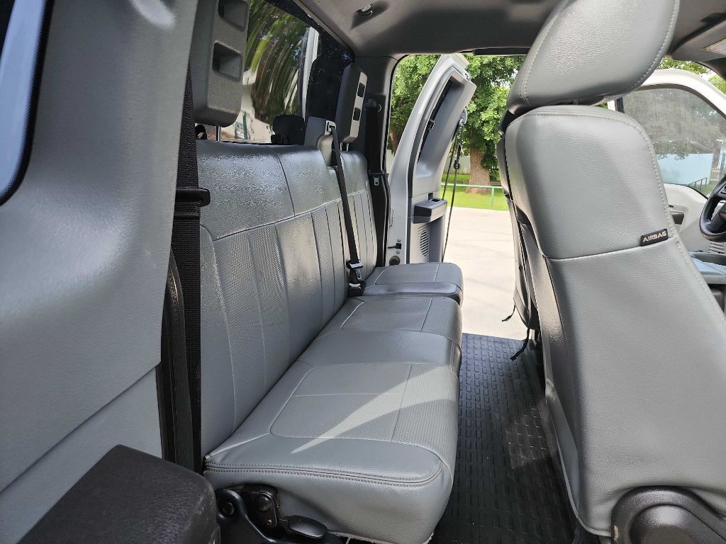 2015 Ford F-250 Image 25