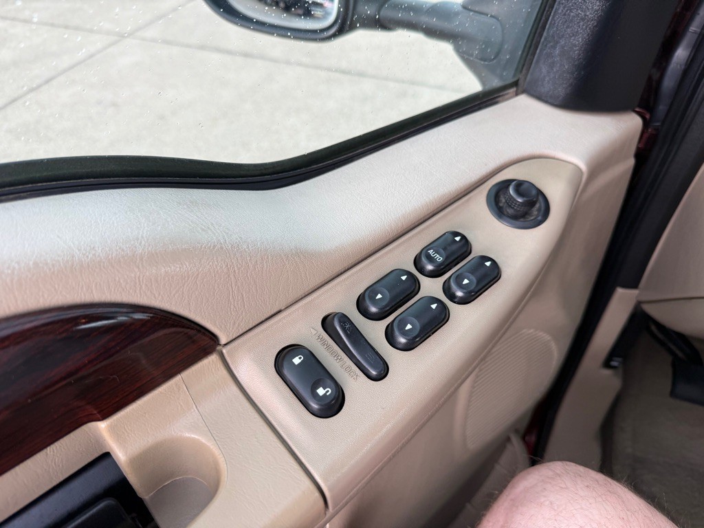 2006 Ford F-350 Image 21