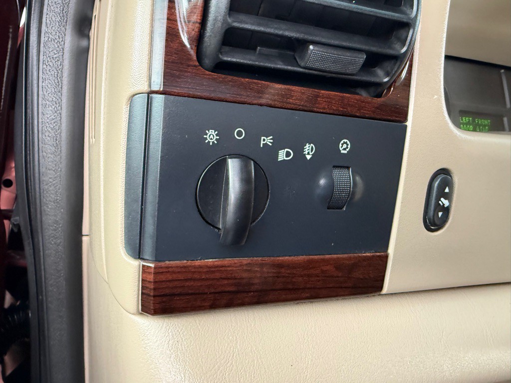 2006 Ford F-350 Image 22