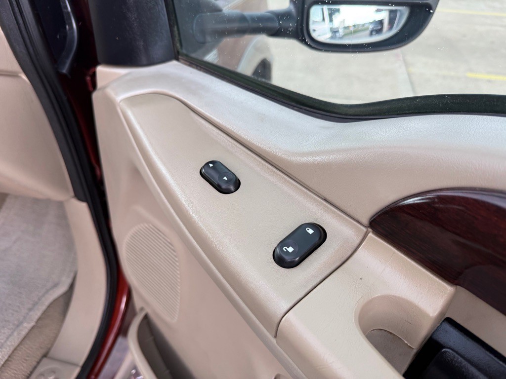 2006 Ford F-350 Image 27