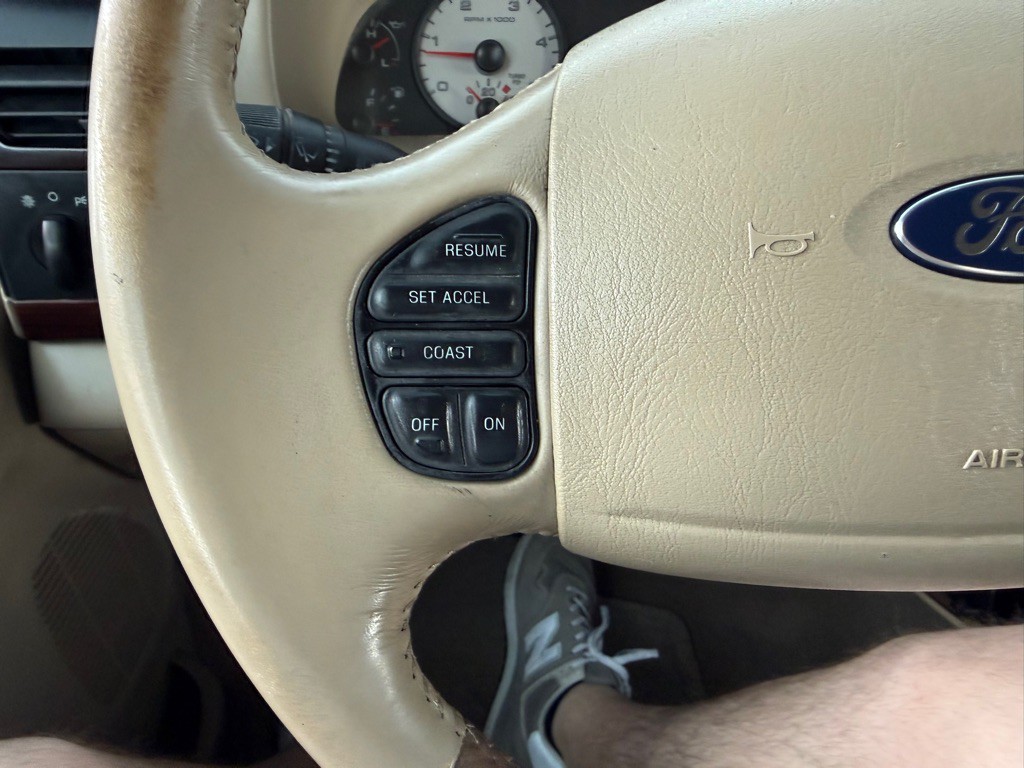 2006 Ford F-350 Image 29