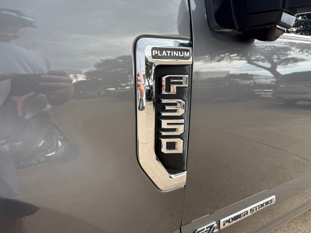 2022 Ford F-350 Image 10