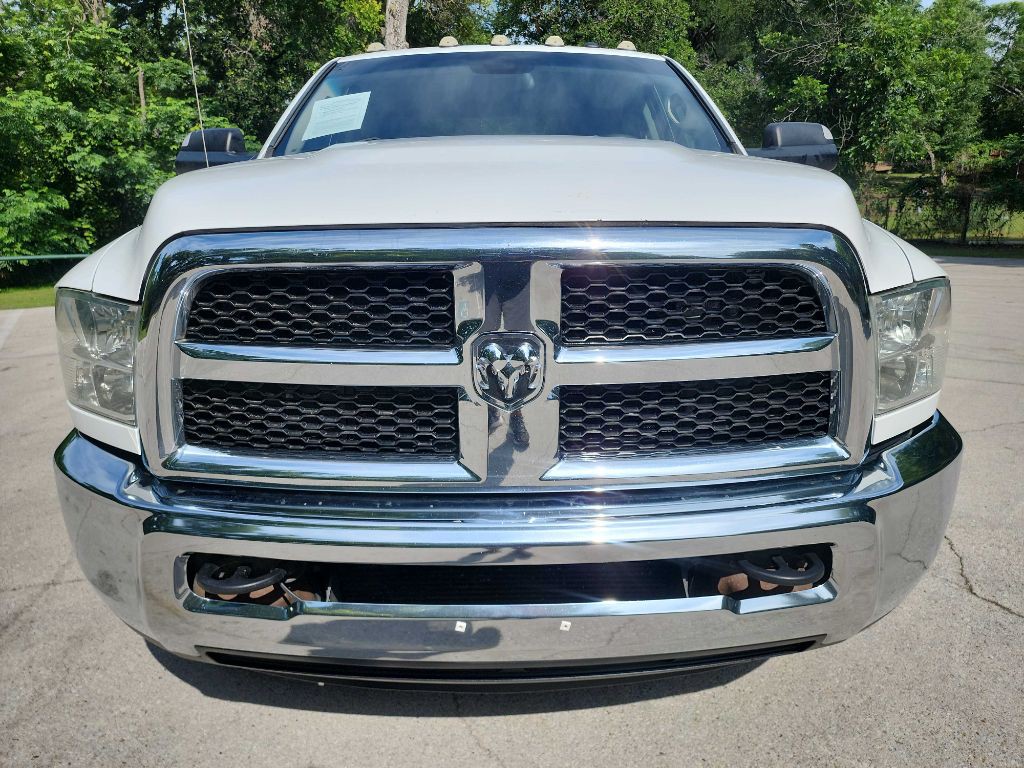 2016 RAM 3500 Image 2