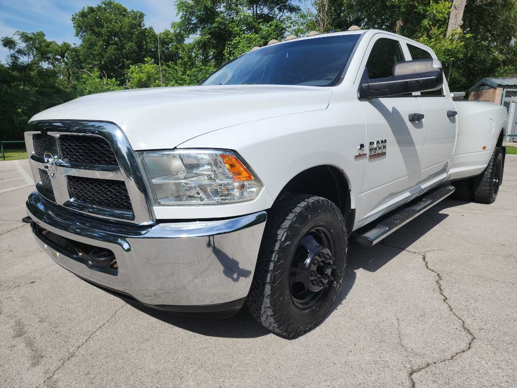 2016 RAM 3500 Image 3