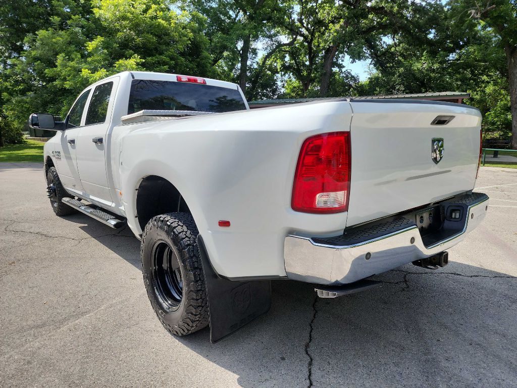 2016 RAM 3500 Image 5