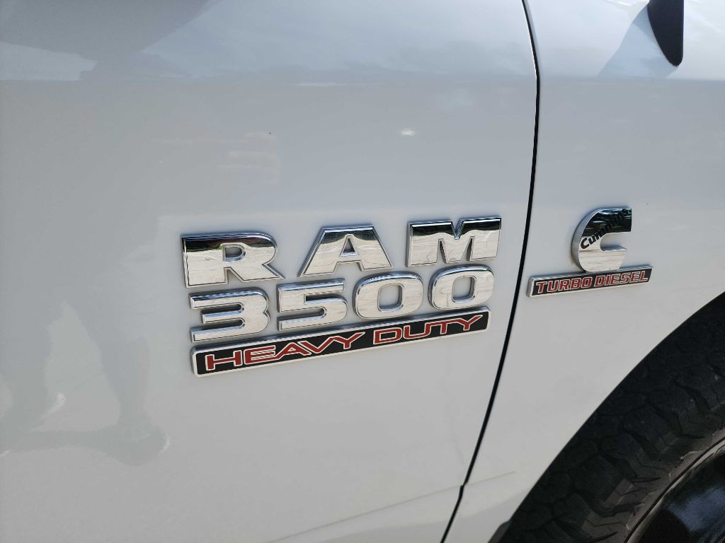 2016 RAM 3500 Image 13