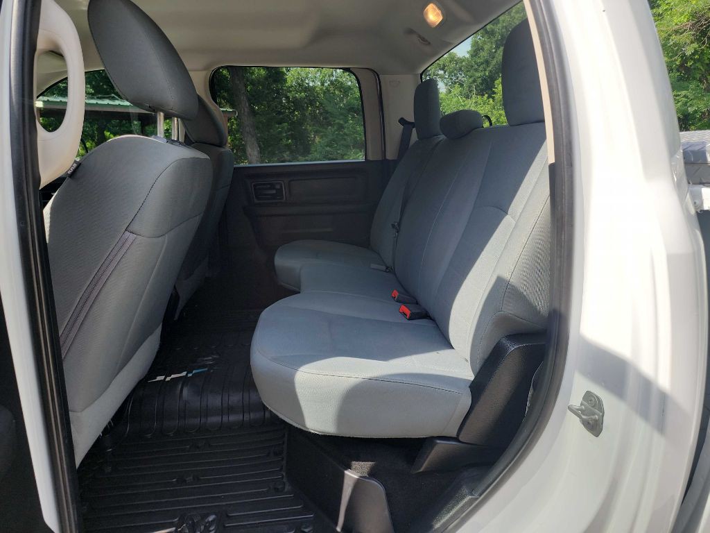 2016 RAM 3500 Image 31