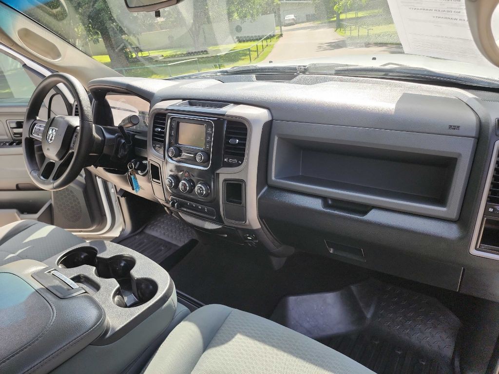 2016 RAM 3500 Image 40