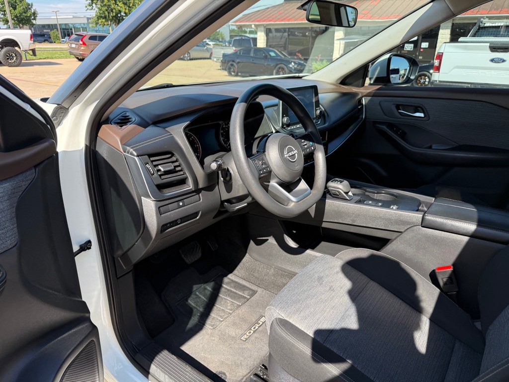 2023 Nissan Rogue Image 13