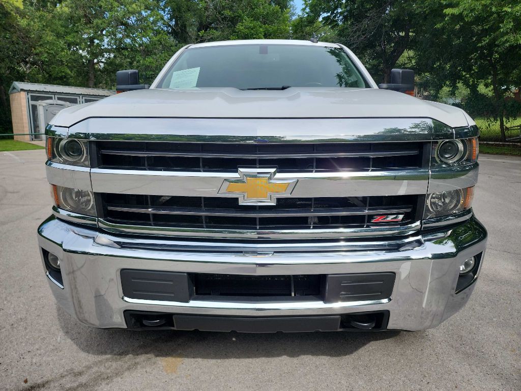 2018 Chevrolet Silverado 1500 Image 2