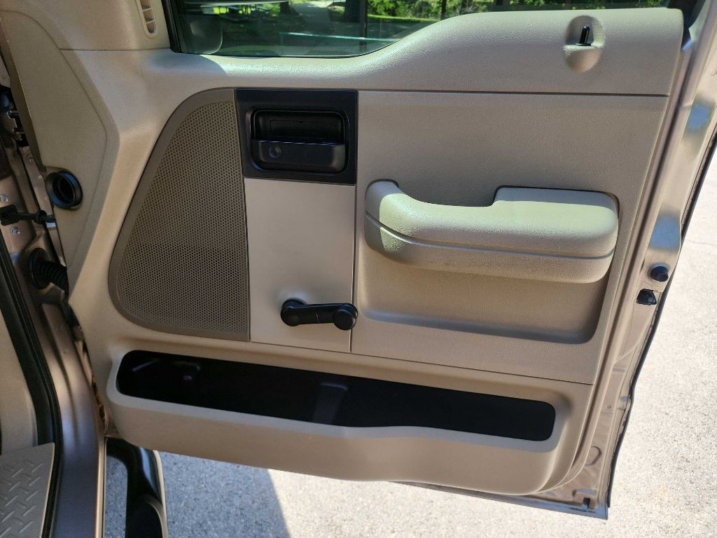 2006 Ford F-150 Image 25