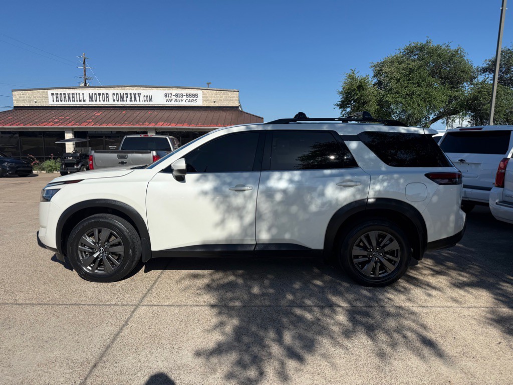 2022 Nissan Pathfinder Image 4
