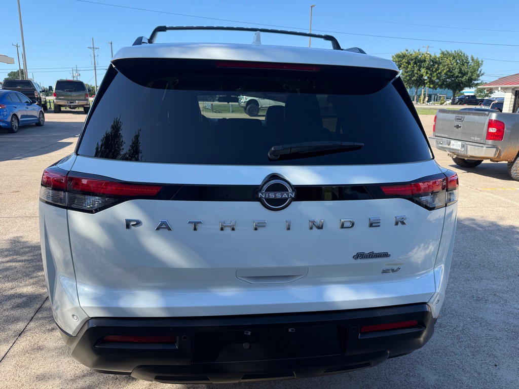 2022 Nissan Pathfinder Image 6