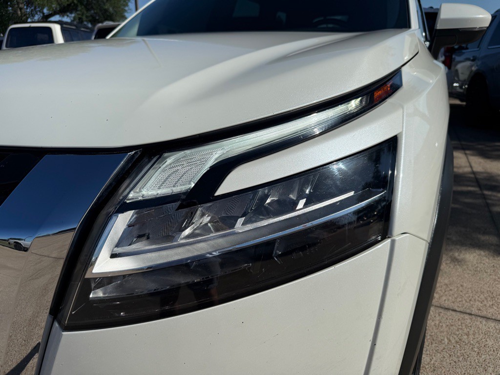 2022 Nissan Pathfinder Image 10