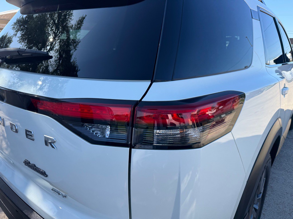 2022 Nissan Pathfinder Image 11