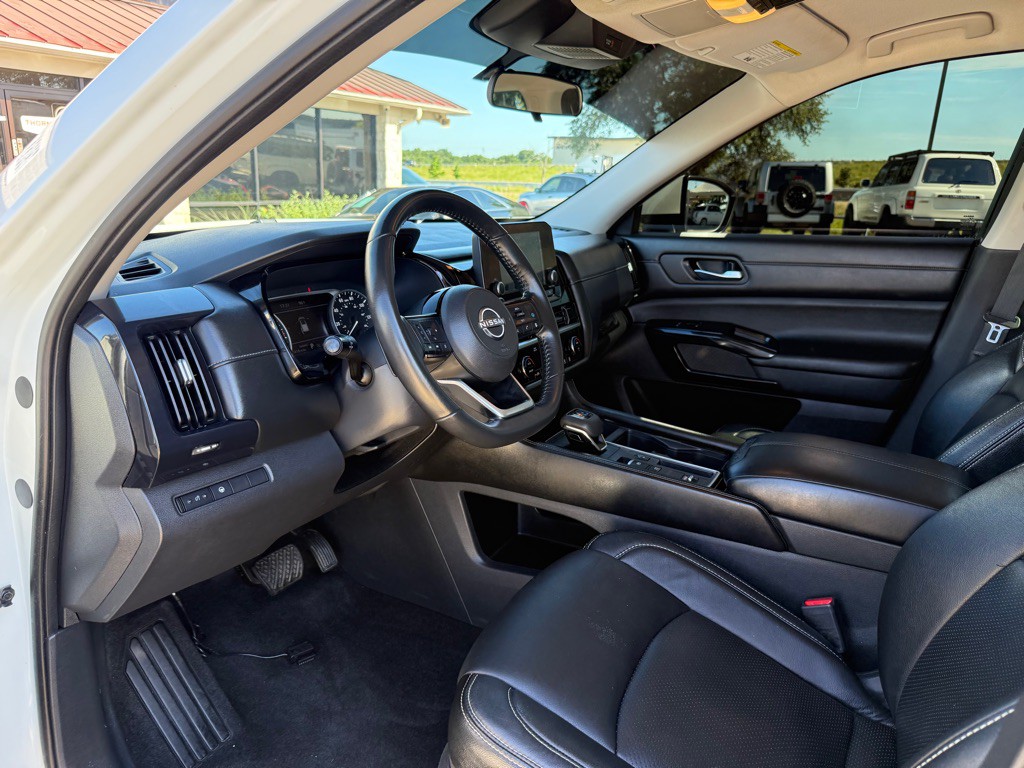 2022 Nissan Pathfinder Image 14