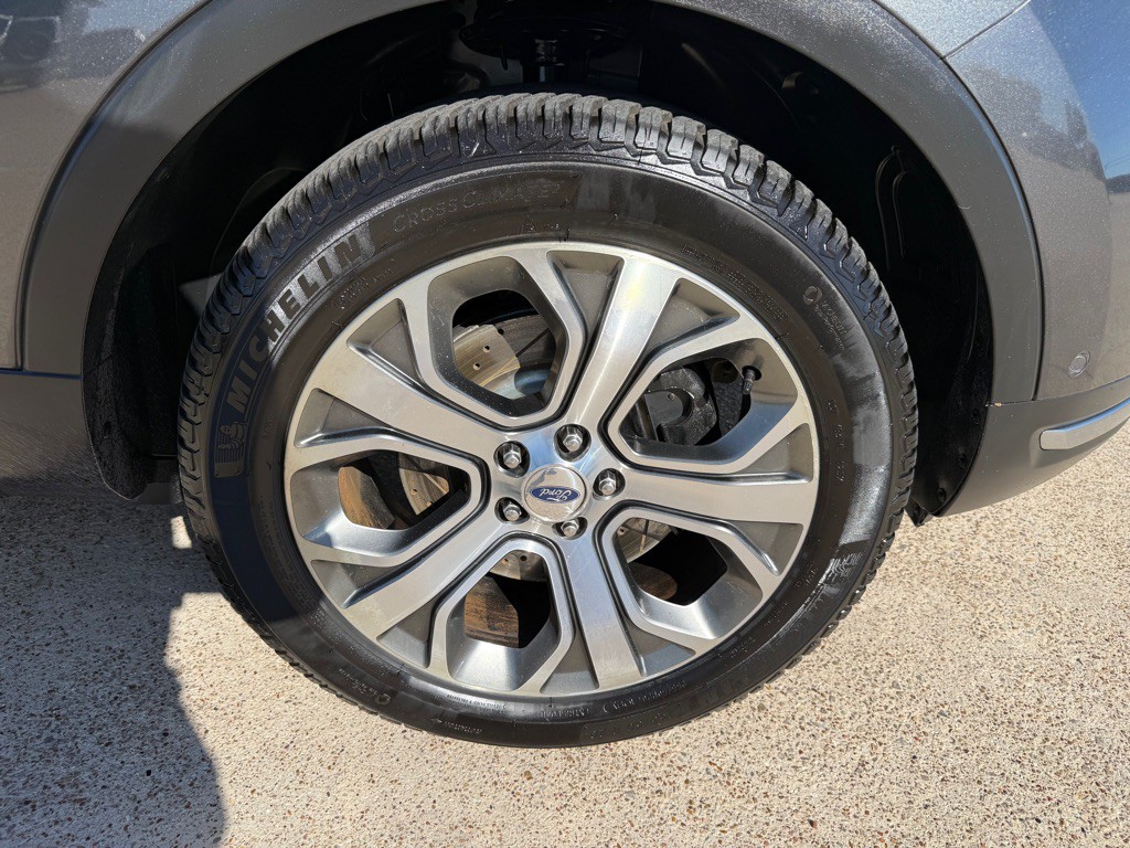 2018 Ford Explorer Image 11