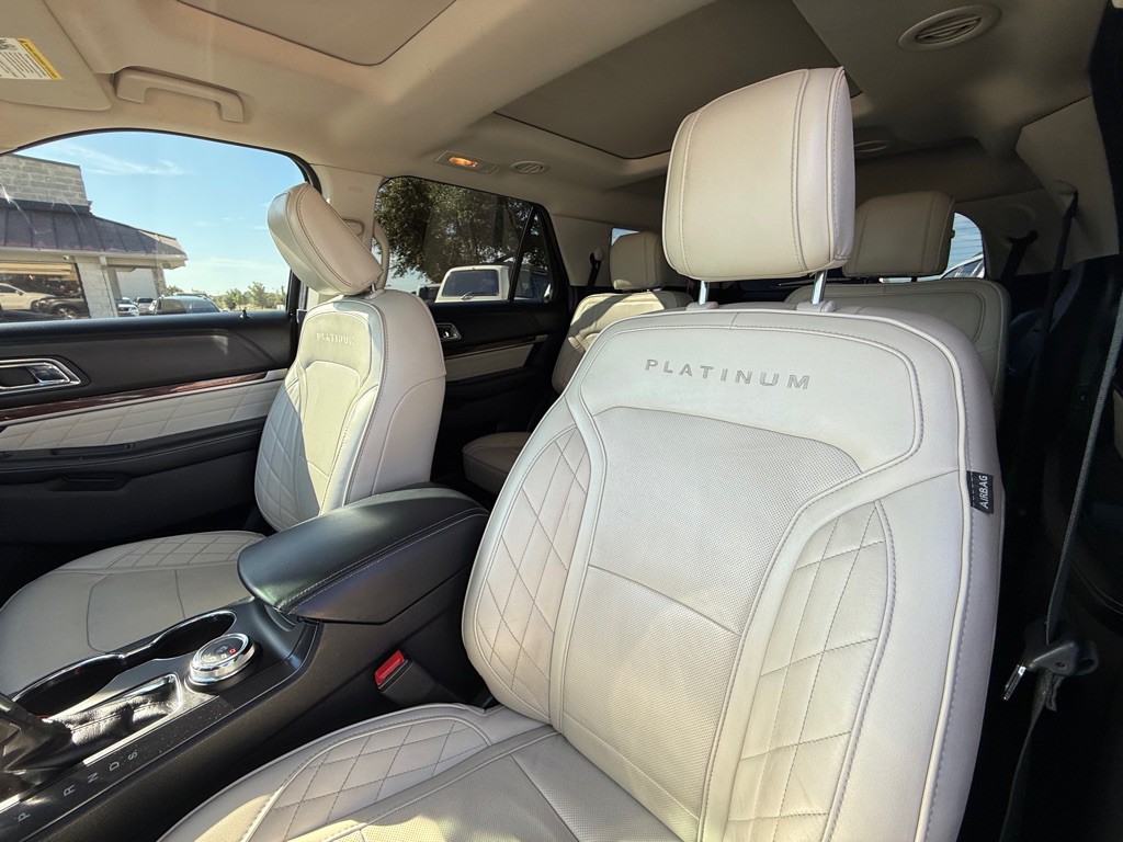 2018 Ford Explorer Image 18