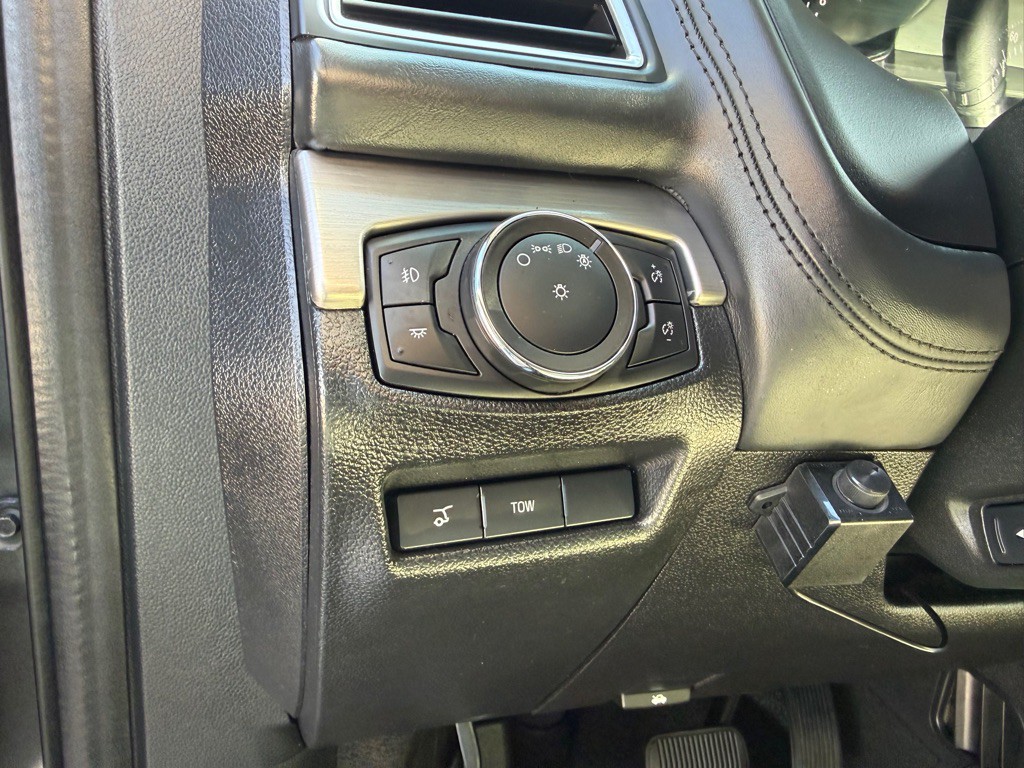 2018 Ford Explorer Image 20
